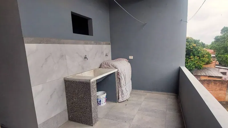 Casa de uso comercial en venta sobre avenida en la Zona Este: foto 11 de 19