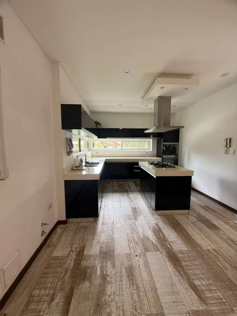 3-bedroom house for sale in the Santa Cruz la Vieja gated community: foto 6 de 22