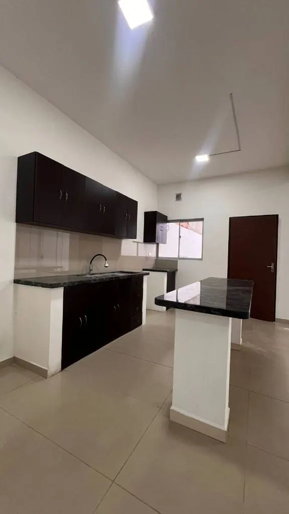 Casa de 3 dormitorios en venta cerca de la Av. Paragua, Zona Oeste: foto 5 de 11