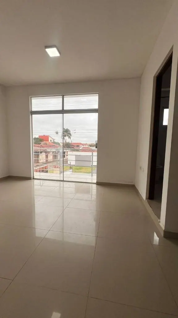 Casa de 3 dormitorios en venta cerca de la Av. Paragua, Zona Oeste: foto 9 de 11