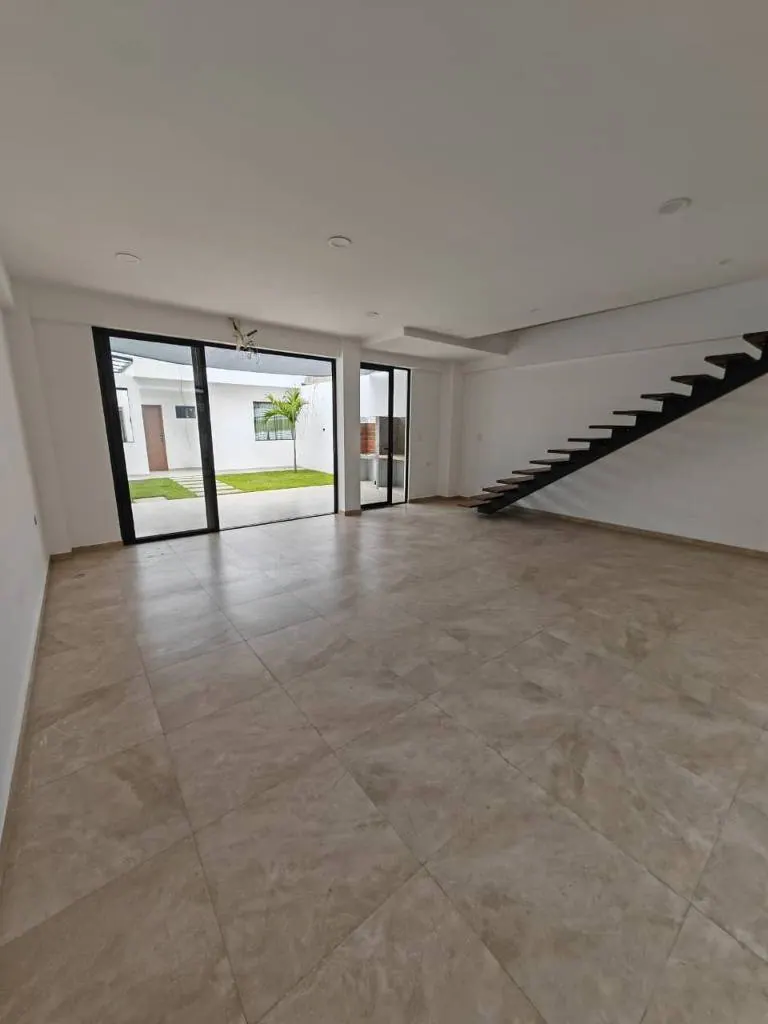 Casa gemela a estrenar en venta en la Zona Sur, av. Bolivia: foto 8 de 14