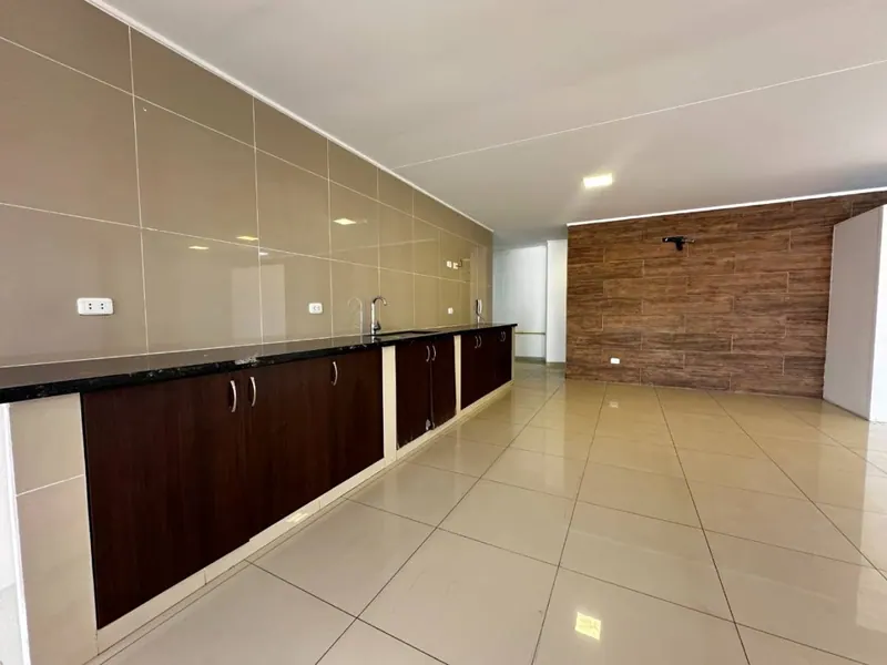 Local comercial de 86,63 m² en venta en Los Jazmines del Parque: foto 2 de 6