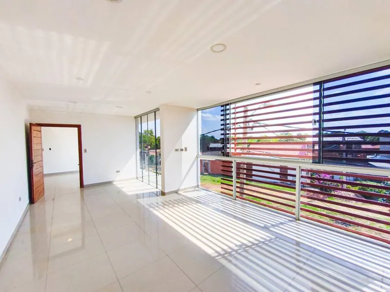 Casa de 5 dormitorios con galpón en venta en la Zona Este: foto 5 de 18