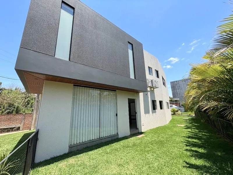 House for sale in the Lomas del Bosque gated community, Urubó: foto 3 de 27