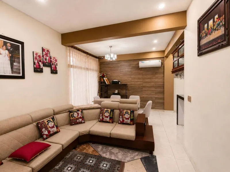 Casa de uso comercial en venta sobre la Av. El Mechero, Plan 3000: foto 3 de 12