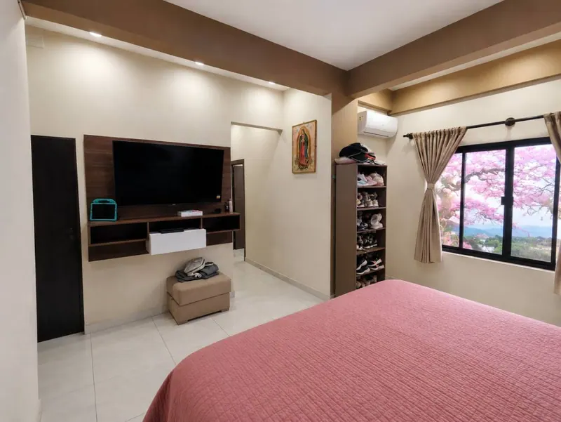 Casa de uso comercial en venta sobre la Av. El Mechero, Plan 3000: foto 4 de 12
