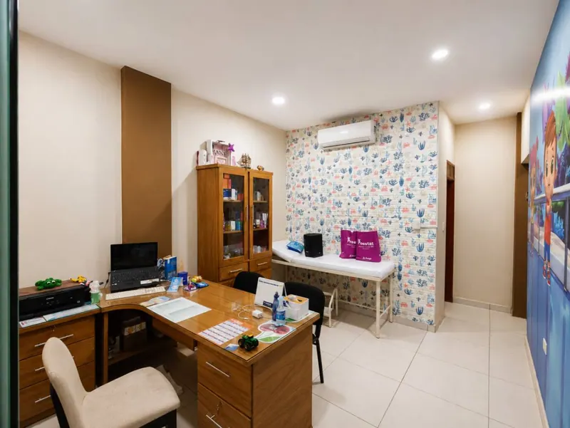 Casa de uso comercial en venta sobre la Av. El Mechero, Plan 3000: foto 9 de 12