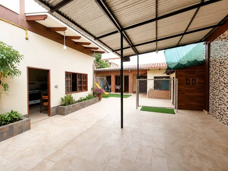 Casa de uso comercial en venta sobre la Av. El Mechero, Plan 3000: foto 10 de 12