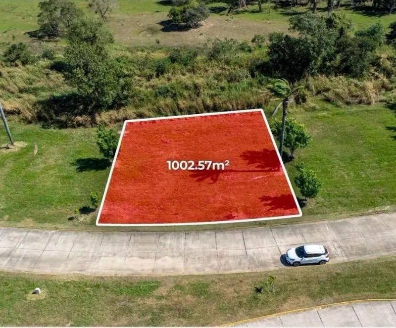 Terreno de 1.002,57 m² en venta en Urubó Golf, el Urubó: foto 3 de 6