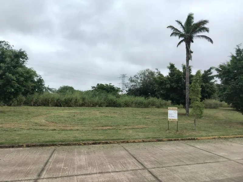 Terreno de 1.002,57 m² en venta en Urubó Golf, el Urubó: foto 5 de 6