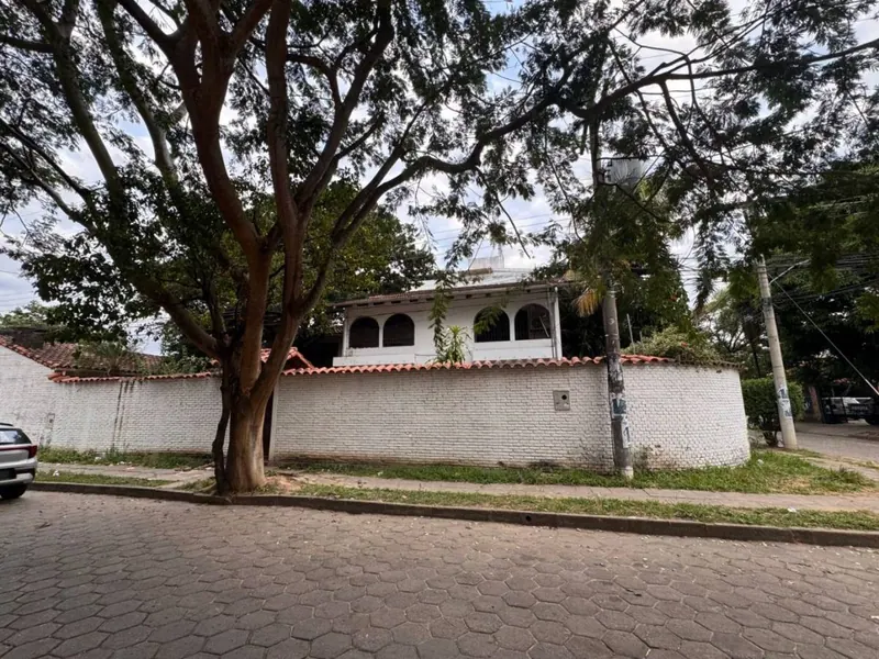 Corner house for sale facing Parque Urbano, South Zone: foto 1 de 11