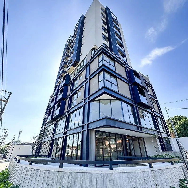 Local comercial en venta en el Edificio Norte 27, Radial 27: foto 2 de 8