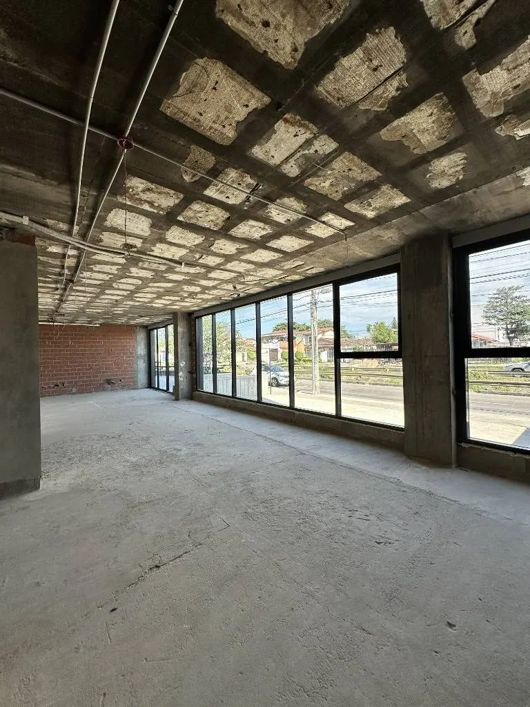 Local comercial en venta en el Edificio Norte 27, Radial 27: foto 5 de 8