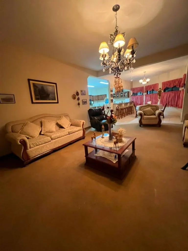 Casa quinta con terreno de 3.148 m² en venta en el Urubó: foto 11 de 15