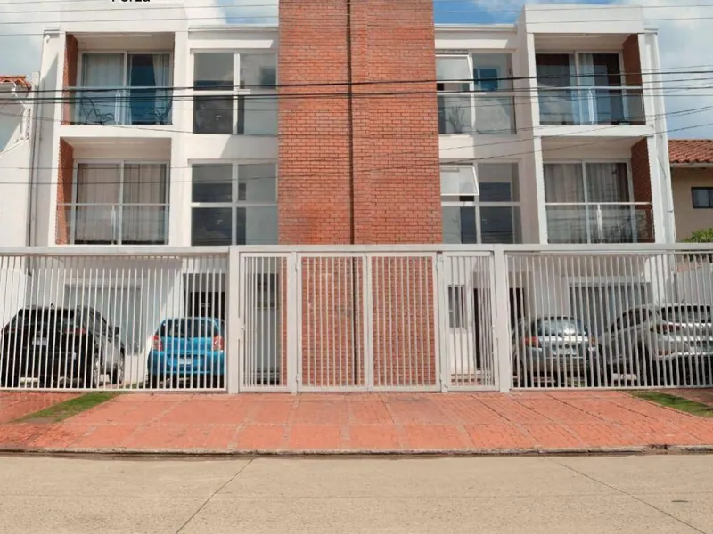 Edificio con 7 departamentos en venta en la Zona Oeste, 776 m²: foto 1 de 5