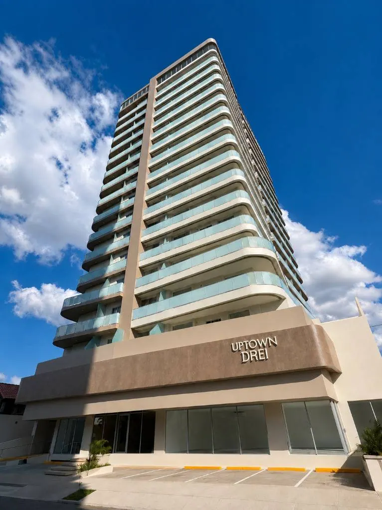 Departamento de 2 dormitorios en venta en Uptown Drei, Equipetrol: foto 1 de 15