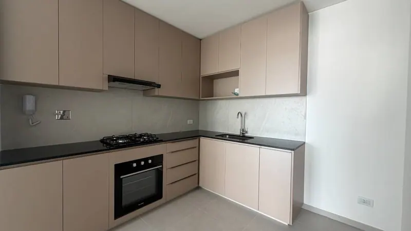 Departamento de 2 dormitorios en venta en Uptown Drei, Equipetrol: foto 7 de 15