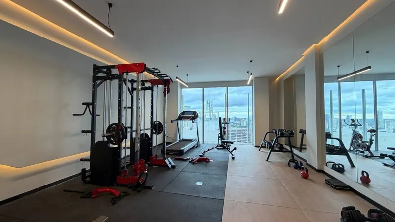Departamento de 2 dormitorios en venta en Uptown Drei, Equipetrol: foto 14 de 15