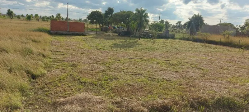 Terreno de 300,27 m² en venta en la Urbanización Pentaguazú II: foto 3 de 4