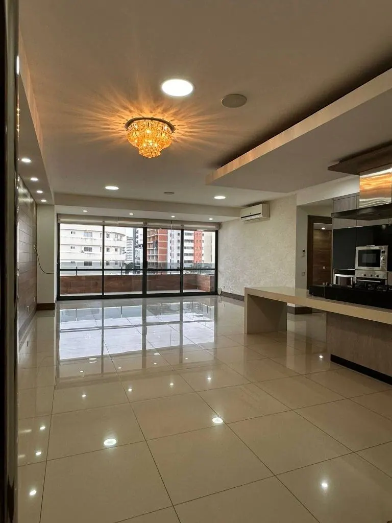 3-bedroom apartment with en-suite bedrooms for sale in Equipetrol, 169: foto 1 de 16
