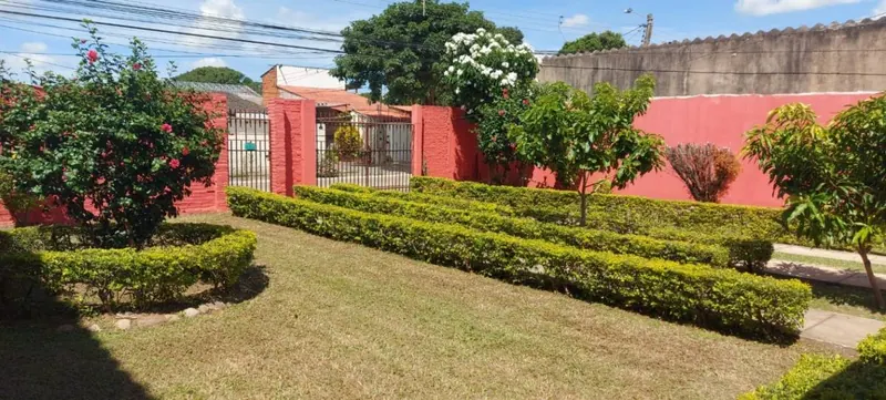 Casa en venta en la Zona Norte, terreno de 391,69 m² en el 5to anillo