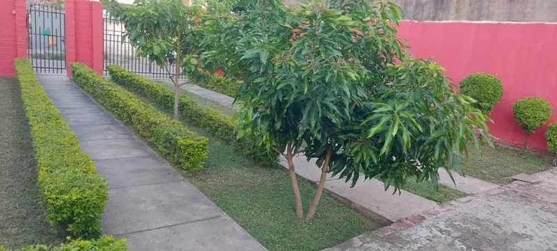 House for sale in the North Zone, 391.69 m² lot on the 5th ring: foto 3 de 14