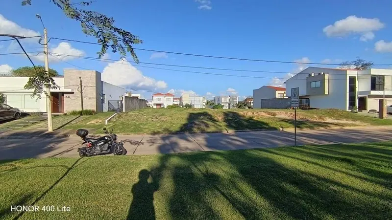 350.20 m² lot for sale in Santa Cruz de la Colina, Urubó: foto 3 de 9