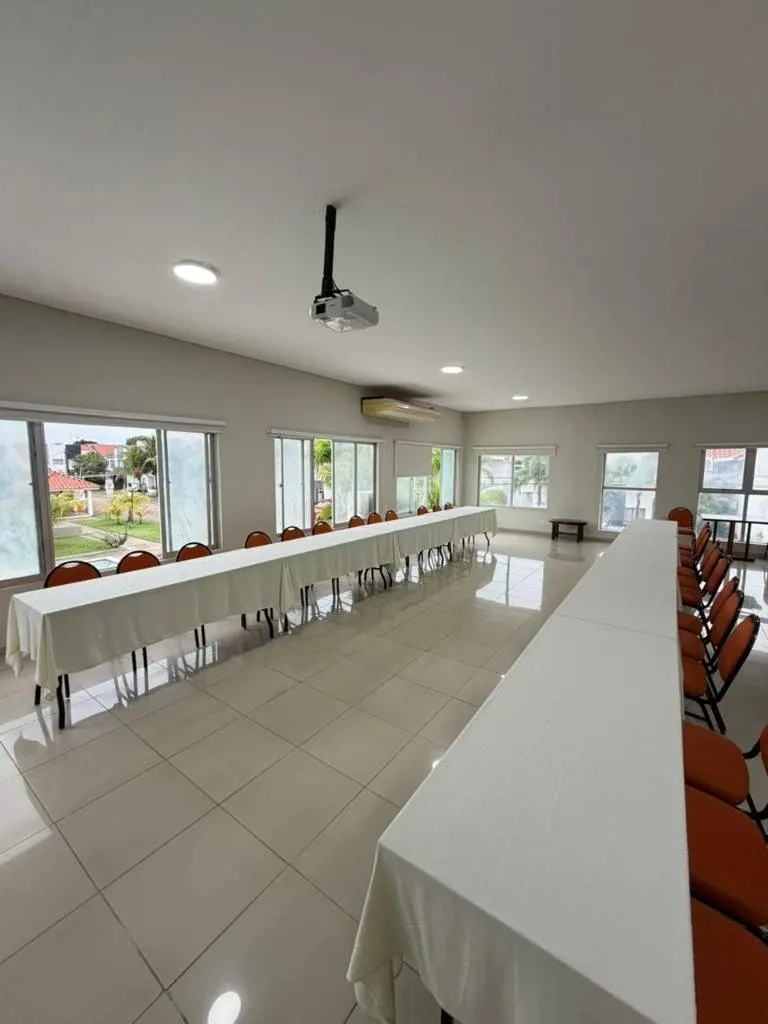 200 m² office for rent at Hotel Terranova, North Zone: foto 8 de 9