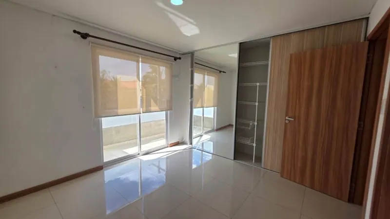 3-bedroom apartment for sale in the Saona gated community: foto 11 de 14