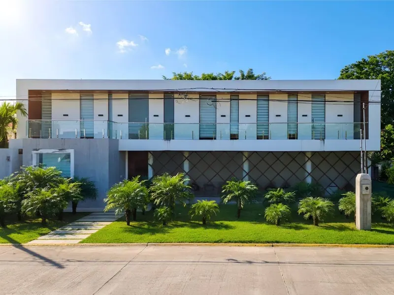 House in a gated community for sale in the North Zone, 464 m²: foto 1 de 23