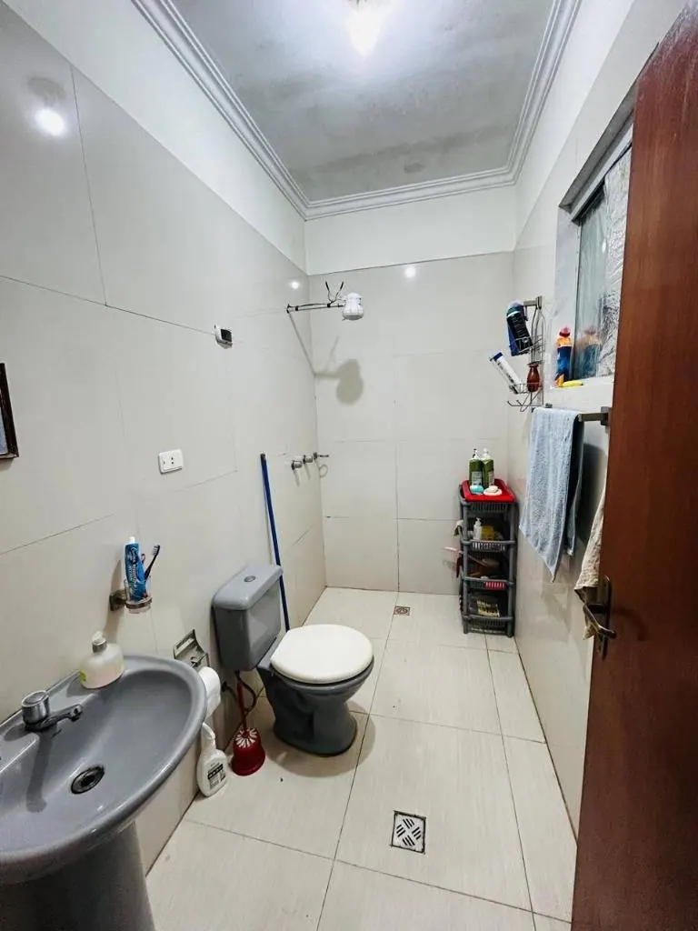 Casa con 3 departamentos independientes en venta en el Alto Olivo: foto 9 de 17