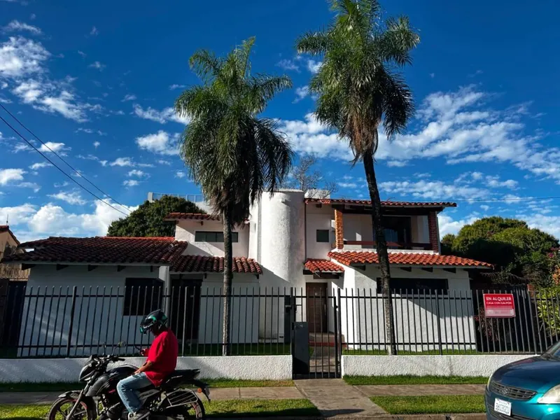 Casa para oficina en alquiler en Las Palmas, con galpón de 150 m²