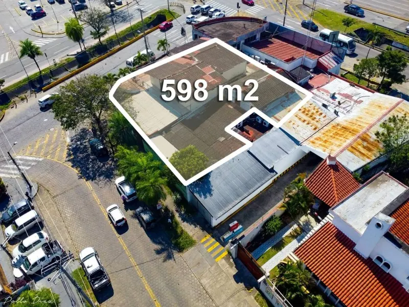598 m² lot for rent on a corner of Av. Piraí, Urbarí: foto 2 de 5