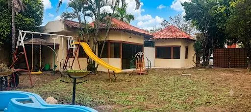 Casa en esquina con departamento en venta en Palma Verde, Zona Este: foto 4 de 25