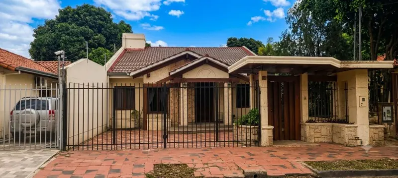 Casa en esquina con departamento en venta en Palma Verde, Zona Este: foto 10 de 25