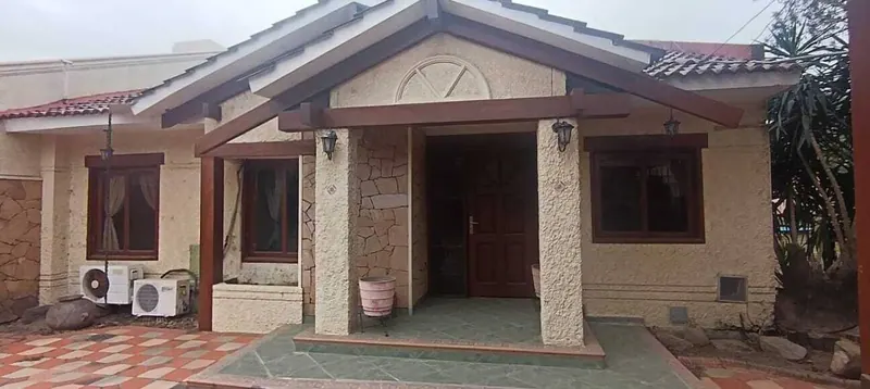 Casa en esquina con departamento en venta en Palma Verde, Zona Este: foto 12 de 25