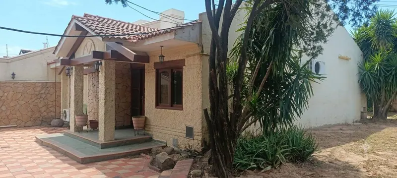 Casa en esquina con departamento en venta en Palma Verde, Zona Este: foto 14 de 25