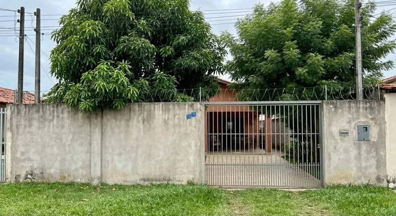 Casa de 3 dormitorios en venta en terreno de 360 m²: foto 1 de 5