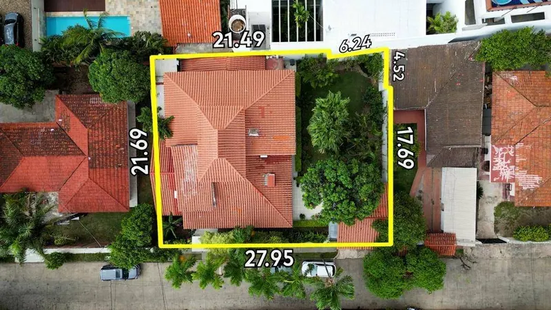 4-bedroom house for sale on Avenida Beni, North Zone: foto 3 de 27