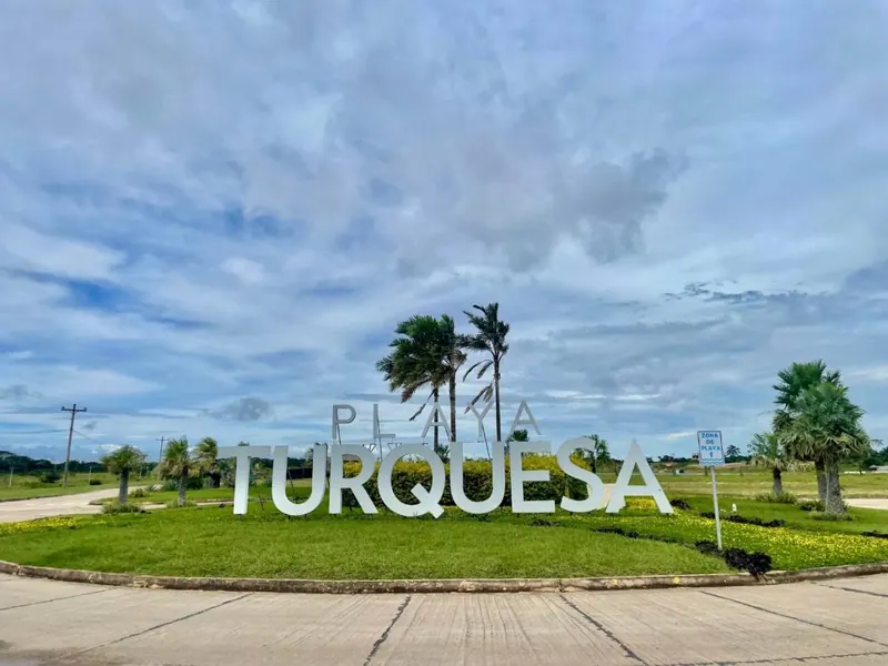 758.29 m² lot for sale in Playa Turquesa, Urubó: foto 2 de 12