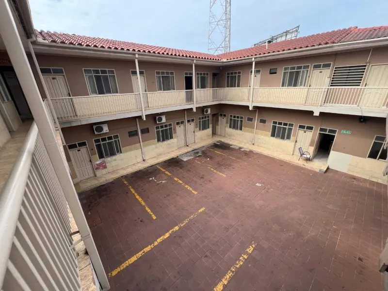 Alojamiento de 25 habitaciones en venta en el 4to anillo y av. Piraí: foto 1 de 16
