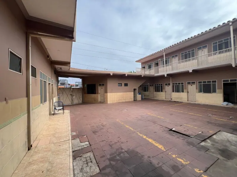 Alojamiento de 25 habitaciones en venta en el 4to anillo y av. Piraí: foto 5 de 16