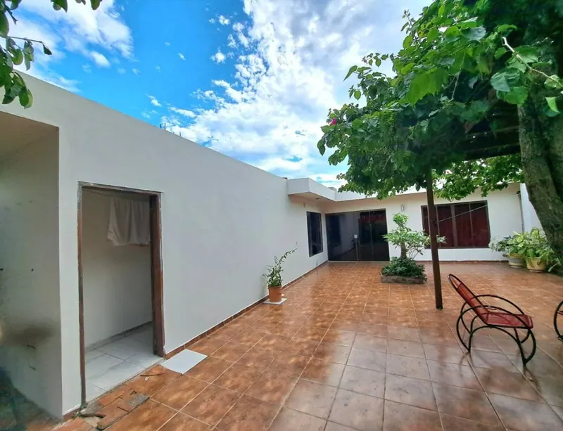 Casa de 4 dormitorios en venta en la Zona Sur, av. Santos Dumont