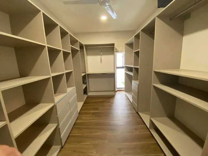 Casa en venta sobre la Av. Barrientos, Urbarí, Zona Sur: foto 9 de 19