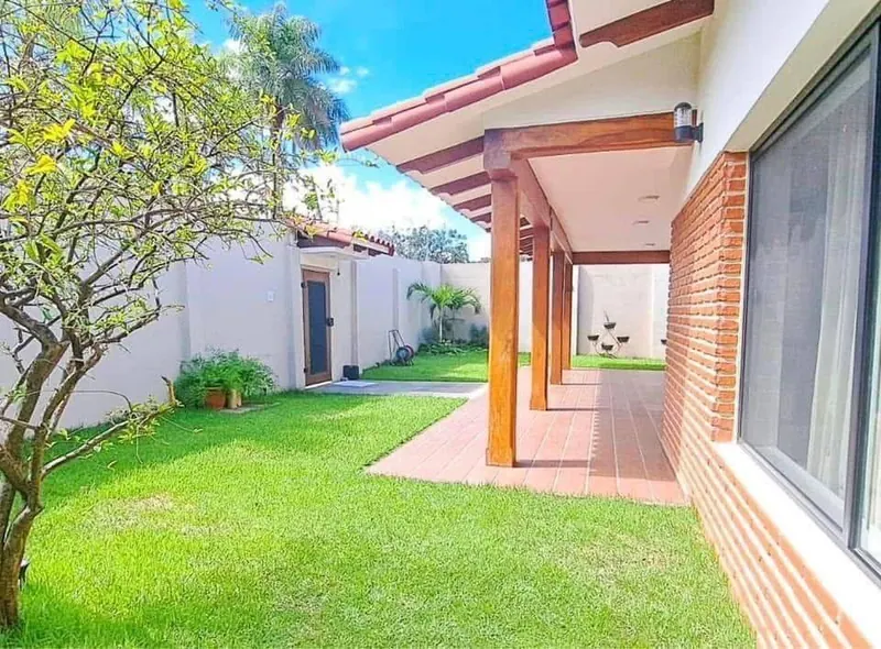 Casa en venta sobre la Av. Barrientos, Urbarí, Zona Sur: foto 11 de 19