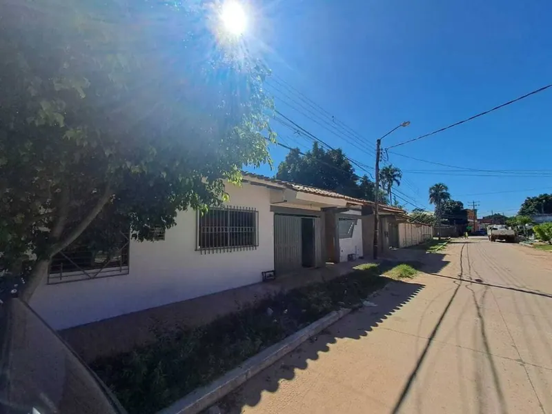 Two houses on one lot for sale in Luján, East Zone: foto 1 de 27
