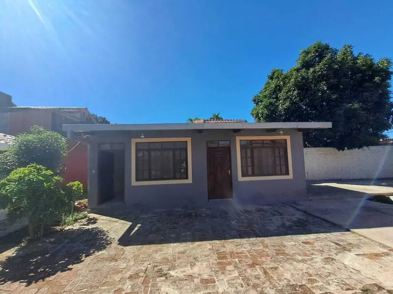 Two houses on one lot for sale in Luján, East Zone: foto 5 de 27