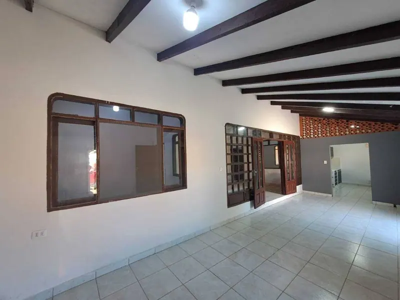 Two houses on one lot for sale in Luján, East Zone: foto 7 de 27