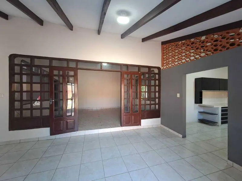 Two houses on one lot for sale in Luján, East Zone: foto 8 de 27