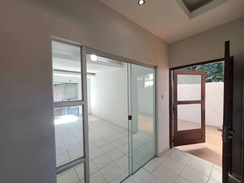 Two houses on one lot for sale in Luján, East Zone: foto 18 de 27